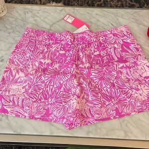 Lilly Pulitzer lagoon linen pink and white shorts- size XL. NWT